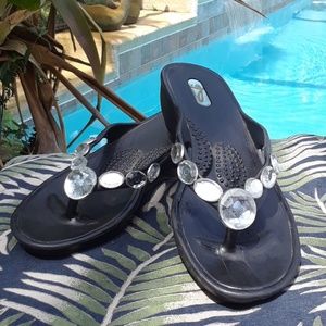 OKAL black flip flops